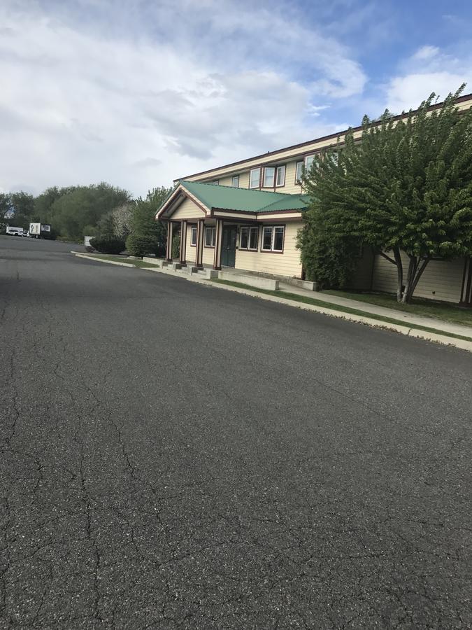 Nirvana Inn & Grill Ellensburg Eksteriør billede