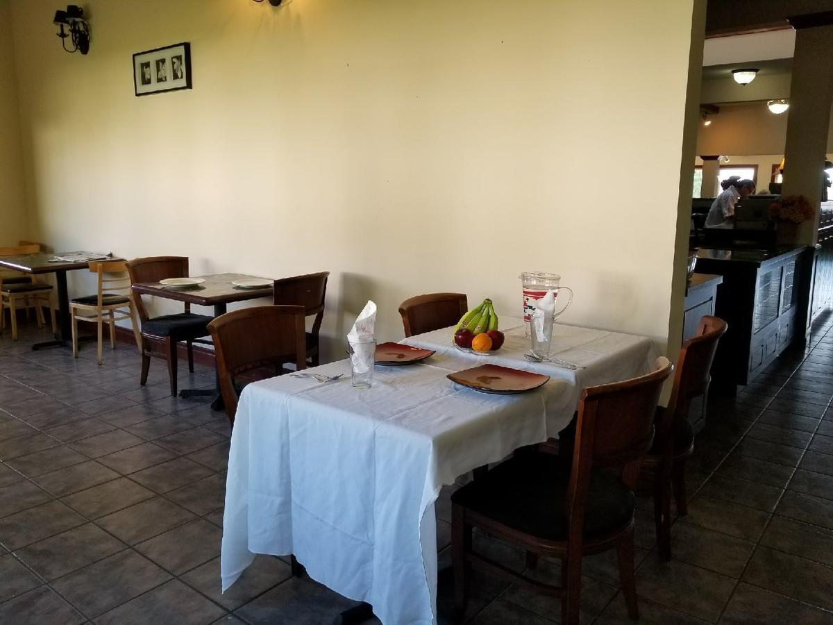 Nirvana Inn & Grill Ellensburg Eksteriør billede